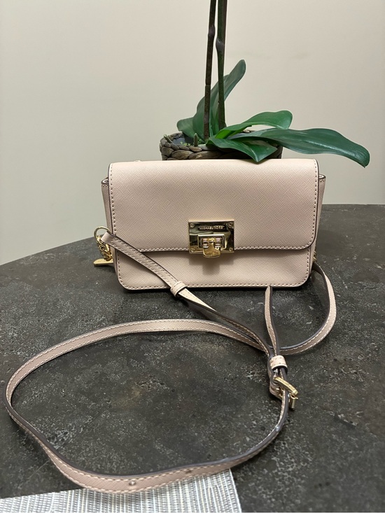 Michael Kors Handbags - Michael Kors Crossbody Purse & Wallet -Blush/Nude